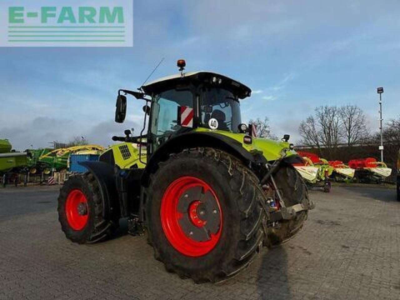 Tractor CLAAS axion 830