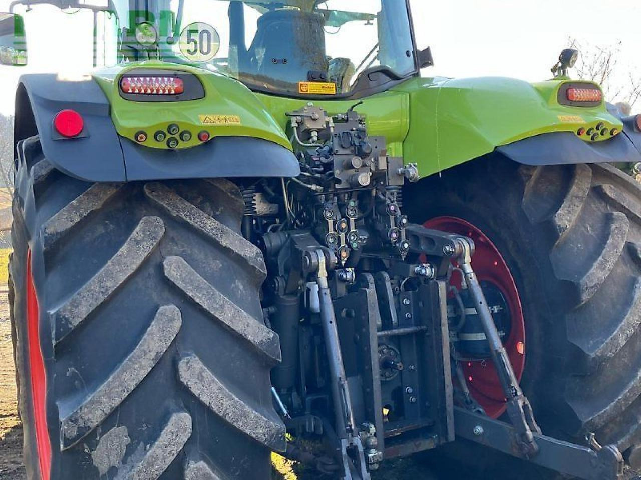 Tractor CLAAS axion 830