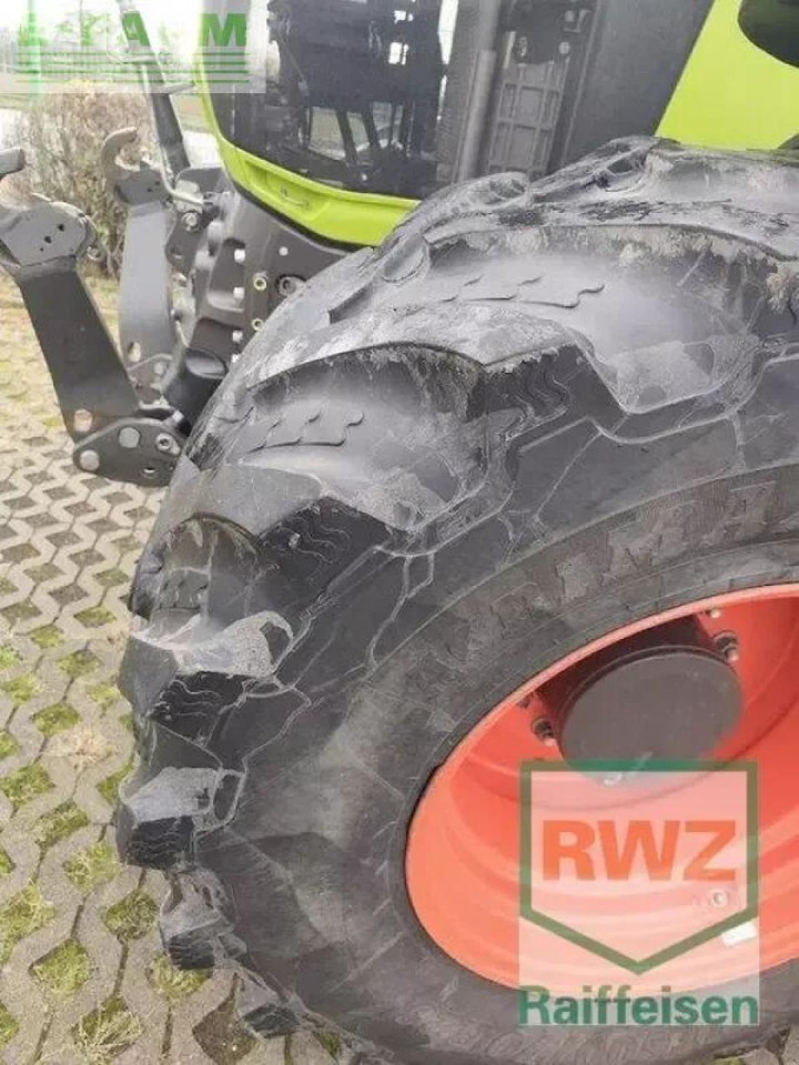 Tractor CLAAS axion 830