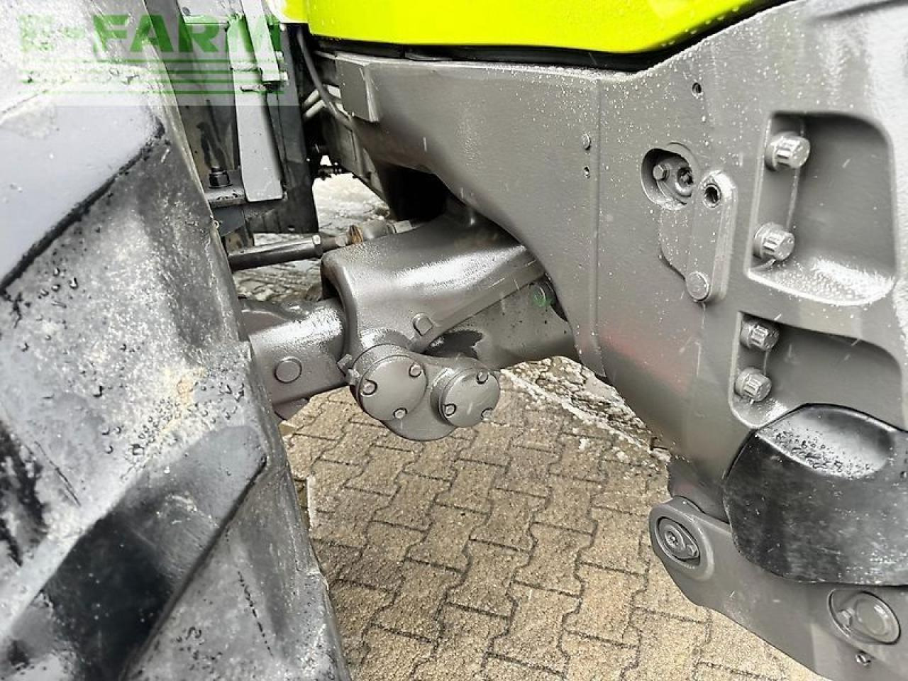 Tractor CLAAS axion 830
