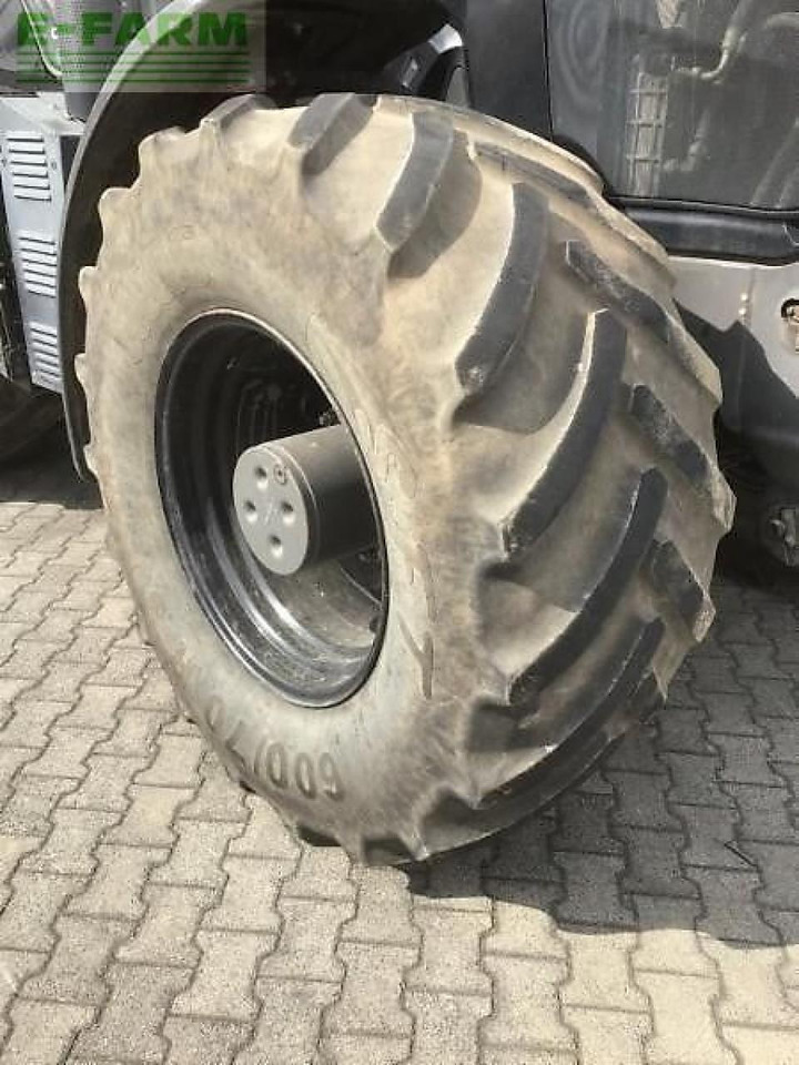 Tractor CLAAS axion 830