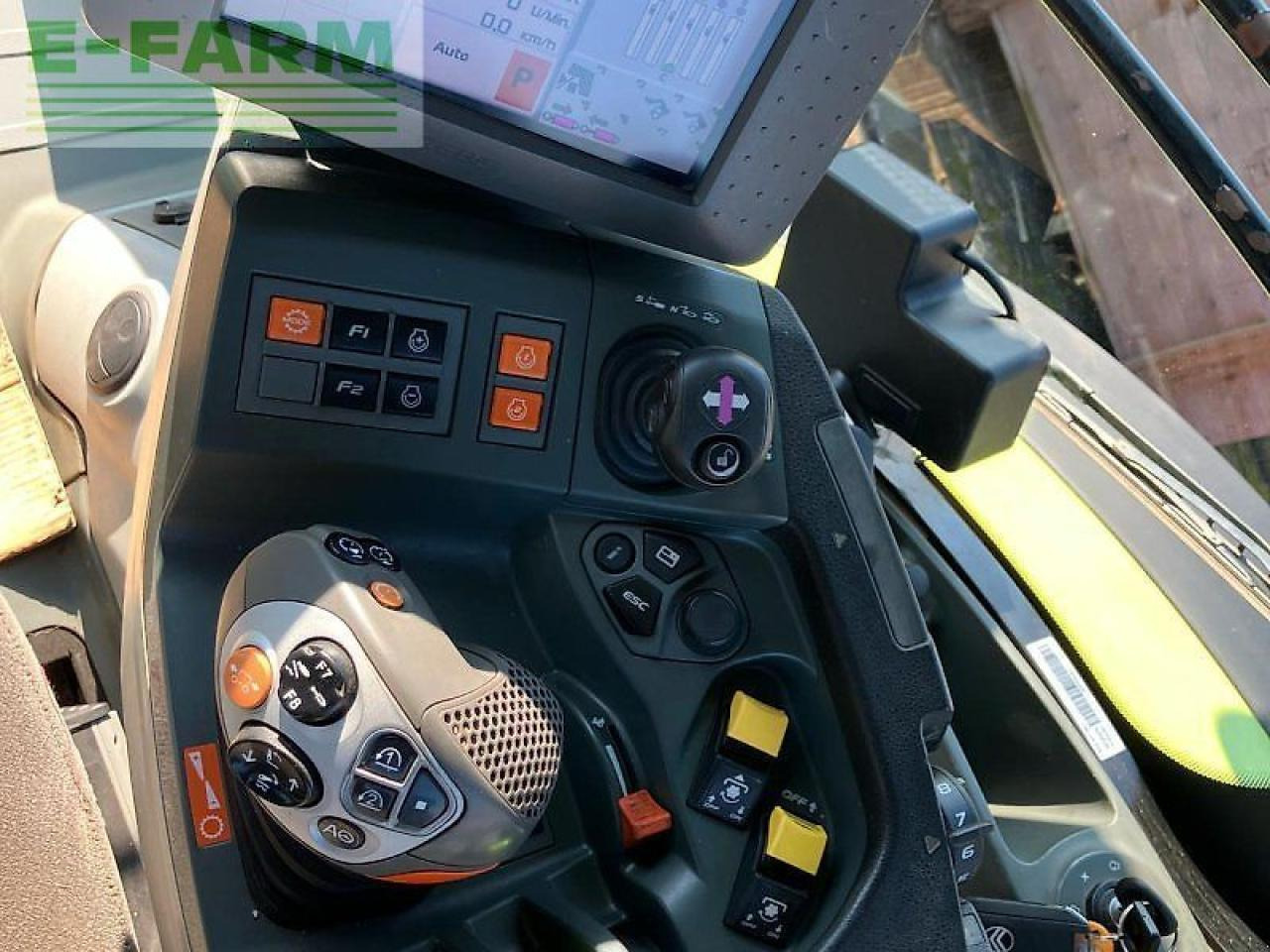 Tractor CLAAS axion 830