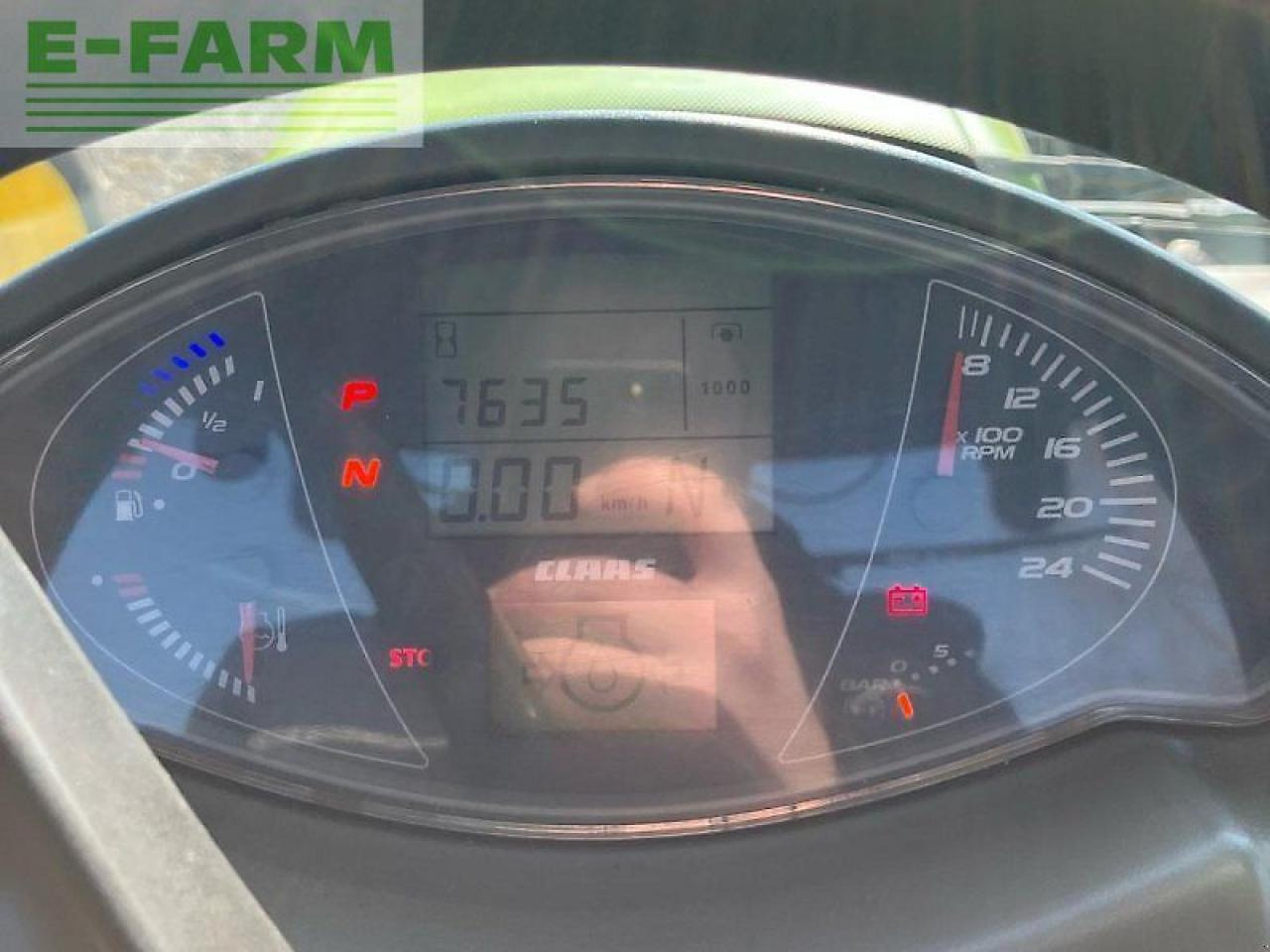 Tractor CLAAS axion 830