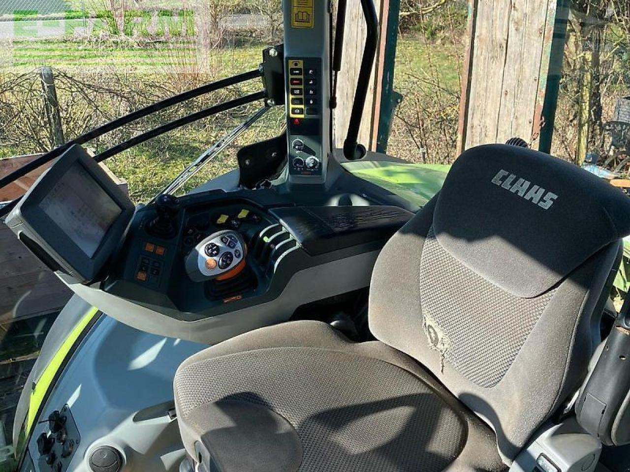 Tractor CLAAS axion 830