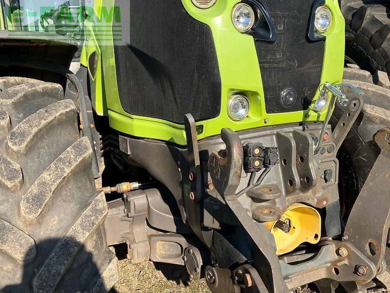 Tractor CLAAS axion 830