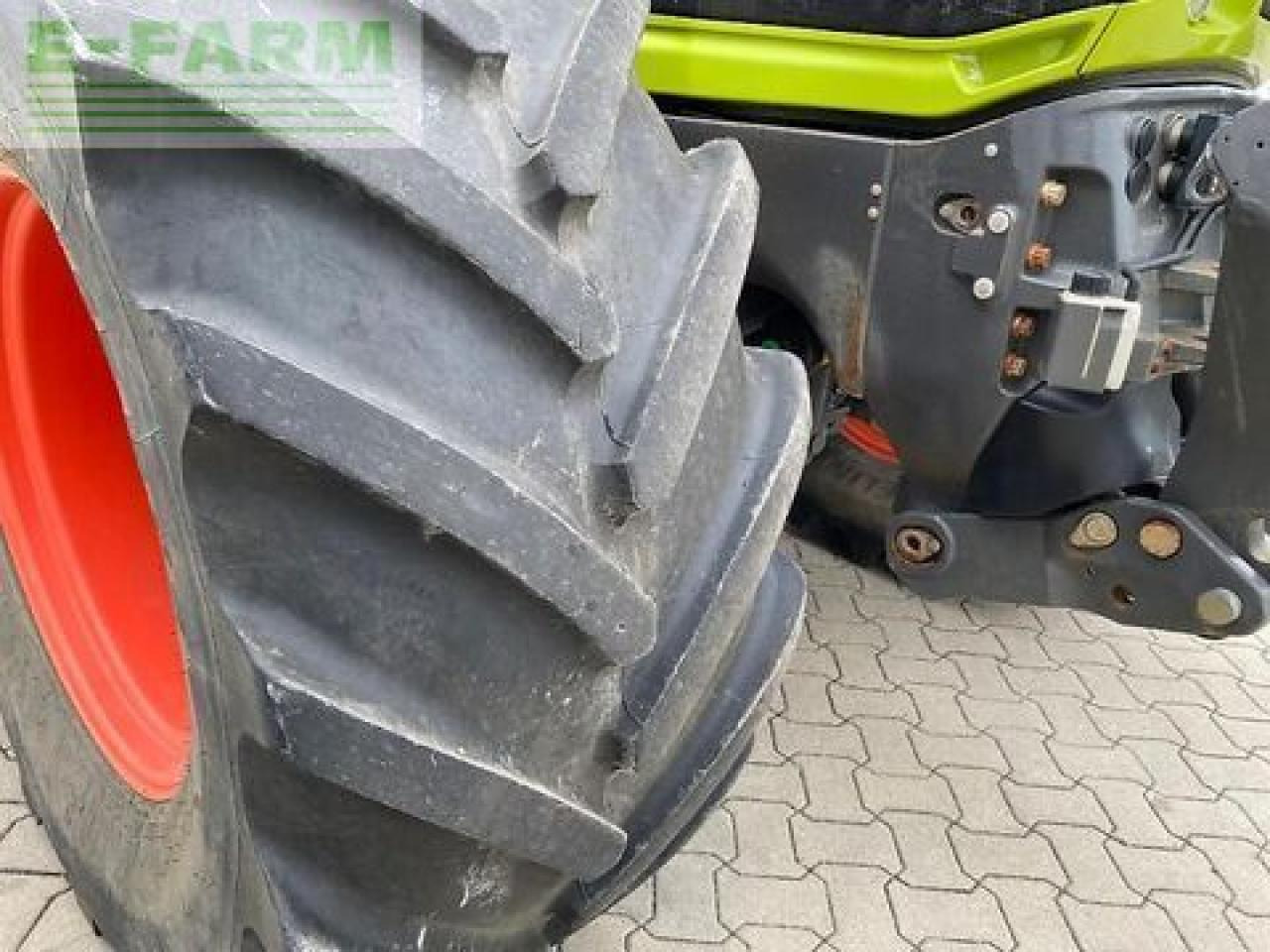 Tractor CLAAS axion 830