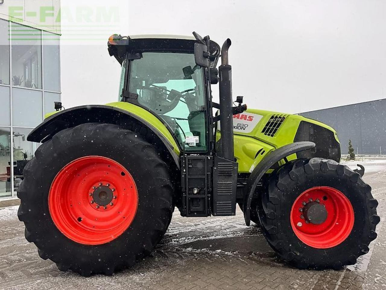 Tractor CLAAS axion 830