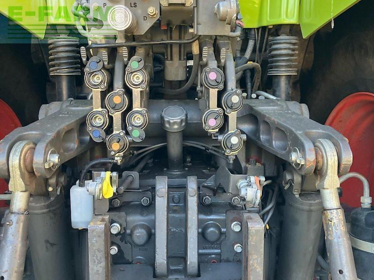 Tractor CLAAS axion 830