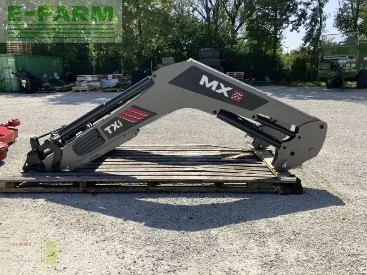 Tractor CLAAS axion 830 c-matic