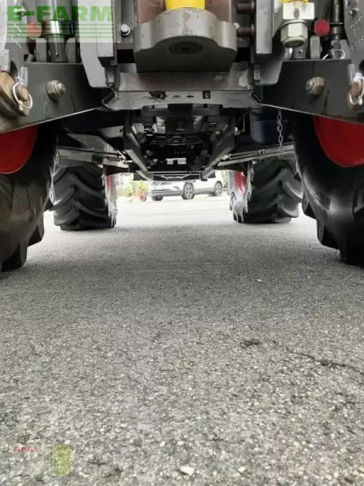 Tractor CLAAS axion 830 c-matic