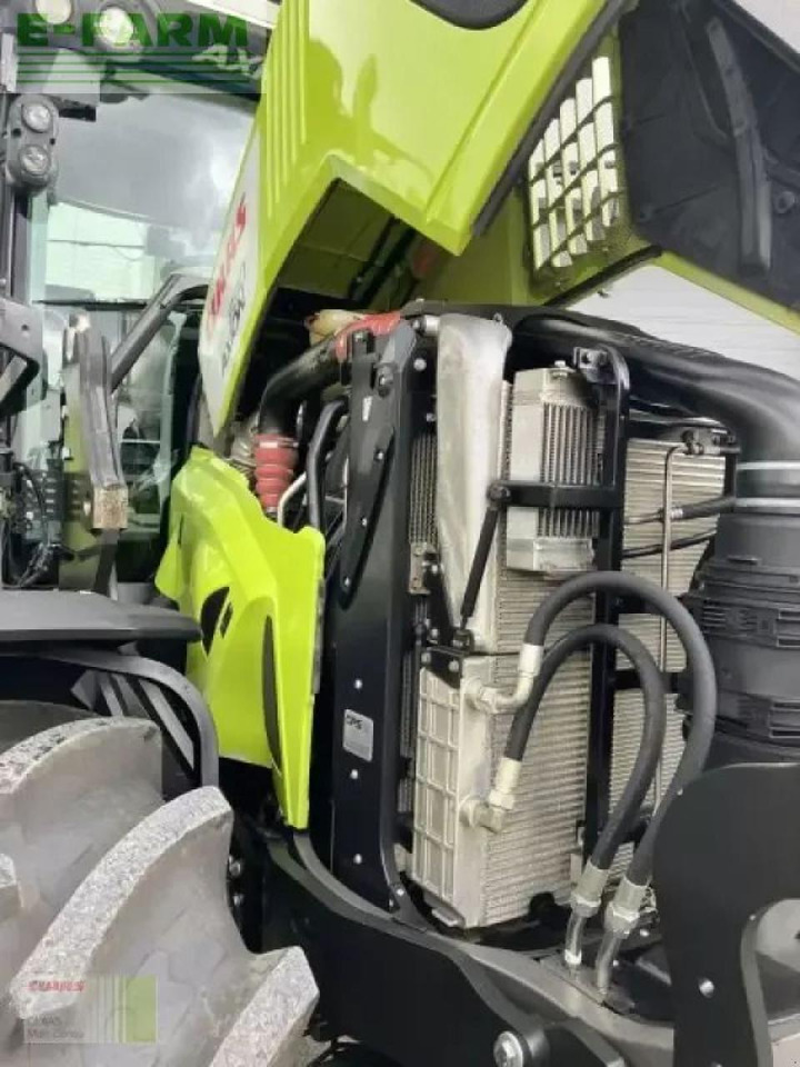 Tractor CLAAS axion 830 c-matic