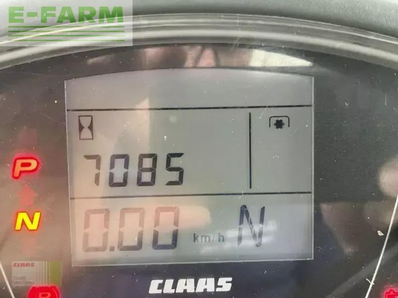 Tractor CLAAS axion 830 c-matic