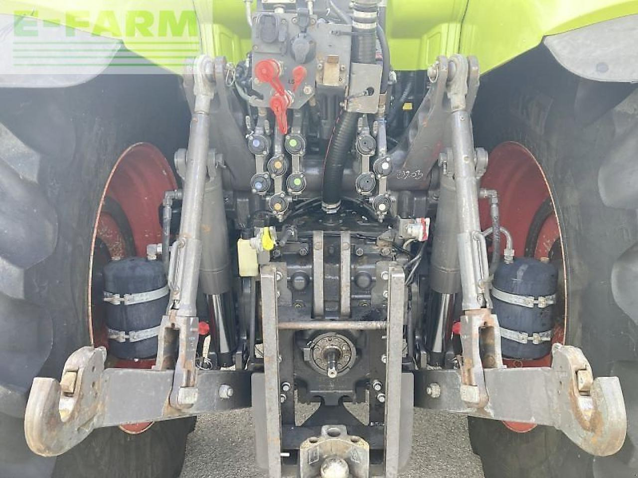 Tractor CLAAS axion 830 c-matic CMATIC