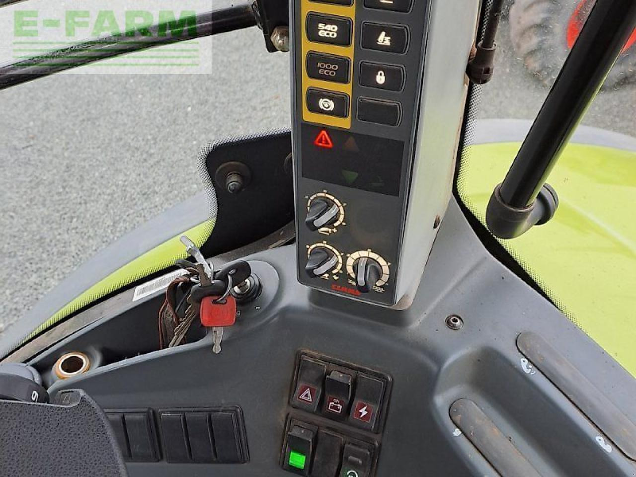 Tractor CLAAS axion 830 cebis