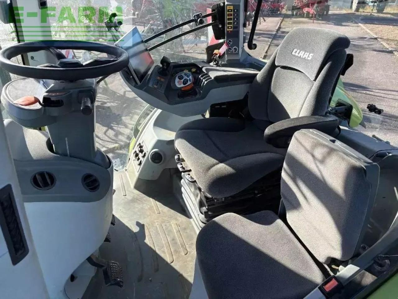 Tractor CLAAS axion 830 cebis