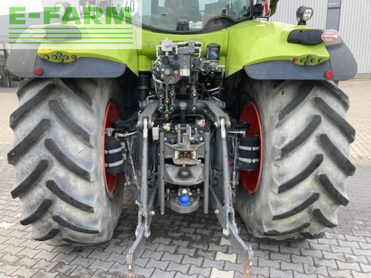 Tractor CLAAS axion 830 cebis