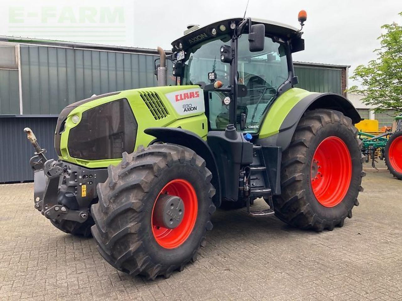 Tractor CLAAS axion 830 cebis
