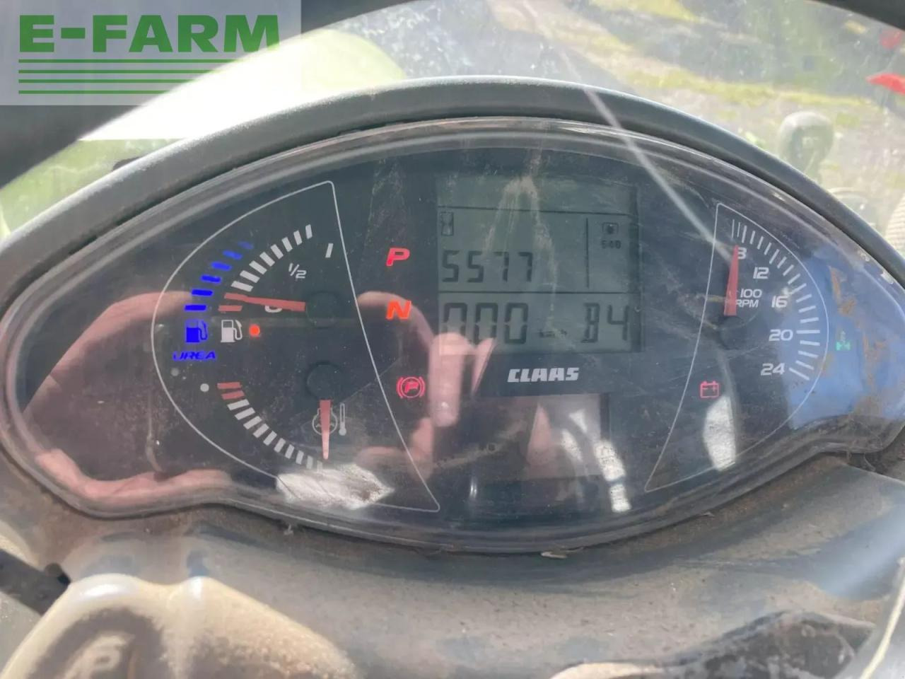 Tractor CLAAS axion 830 cebis