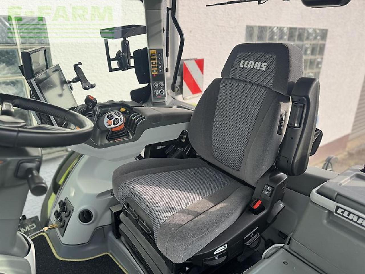 Tractor CLAAS axion 830 cebis cmatic CMATIC CEBIS