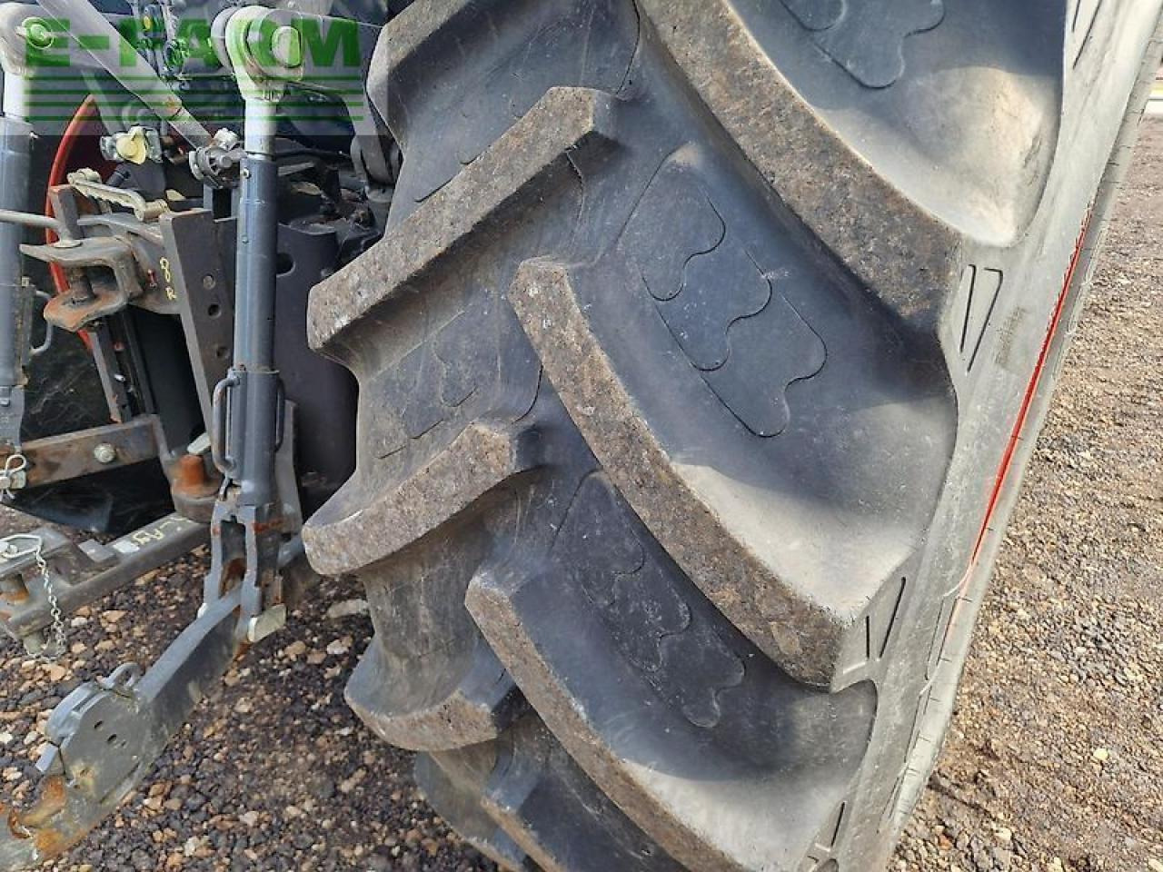 Tractor CLAAS axion 830 cis