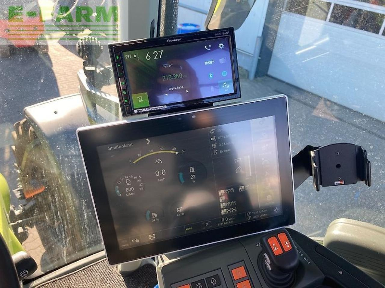 Tractor CLAAS axion 830 cmatic