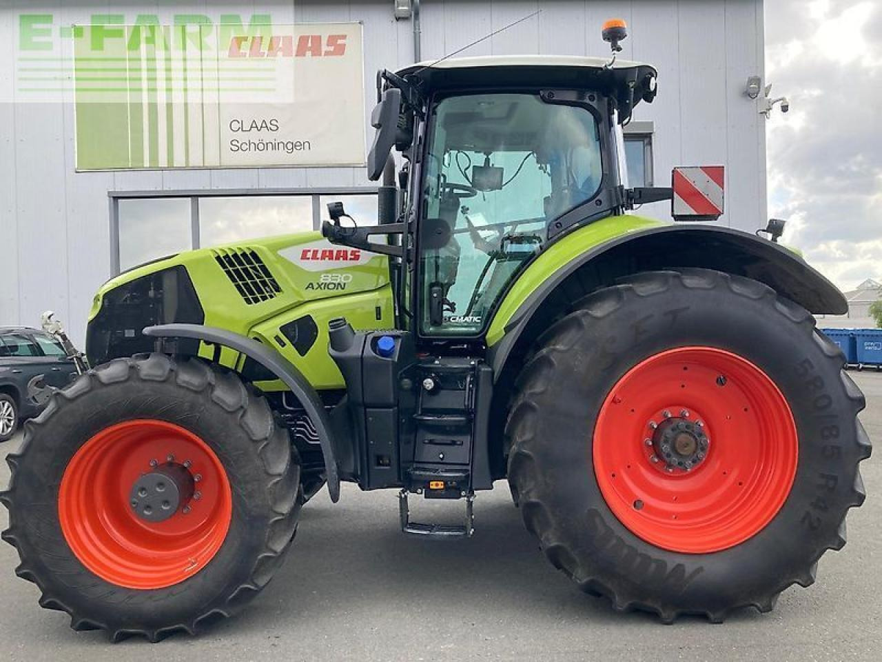 Tractor CLAAS axion 830 cmatic