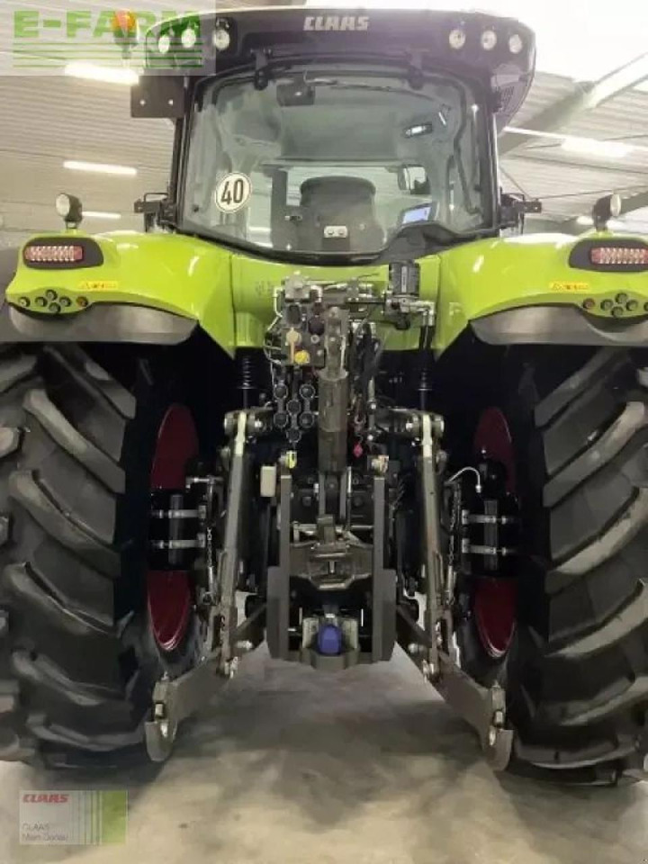 Tractor CLAAS axion 830 cmatic