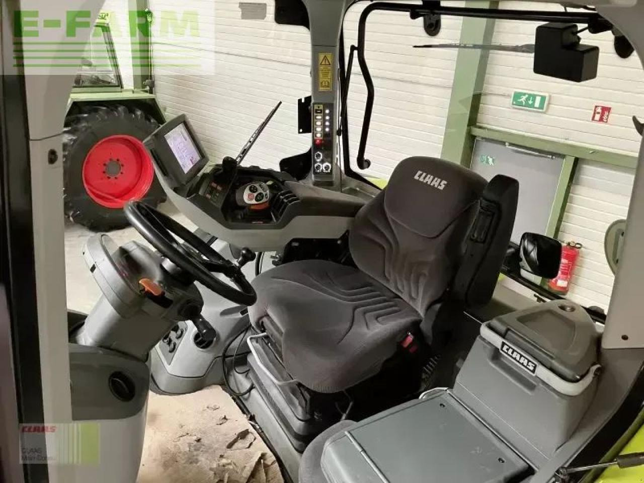 Tractor CLAAS axion 830 cmatic