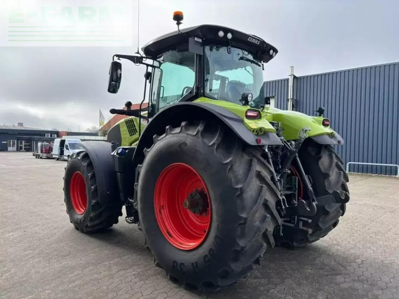 Tractor CLAAS axion 830 cmatic CMATIC
