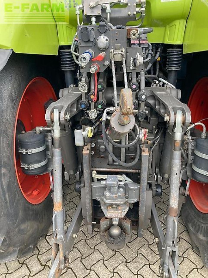 Tractor CLAAS axion 830 cmatic CMATIC