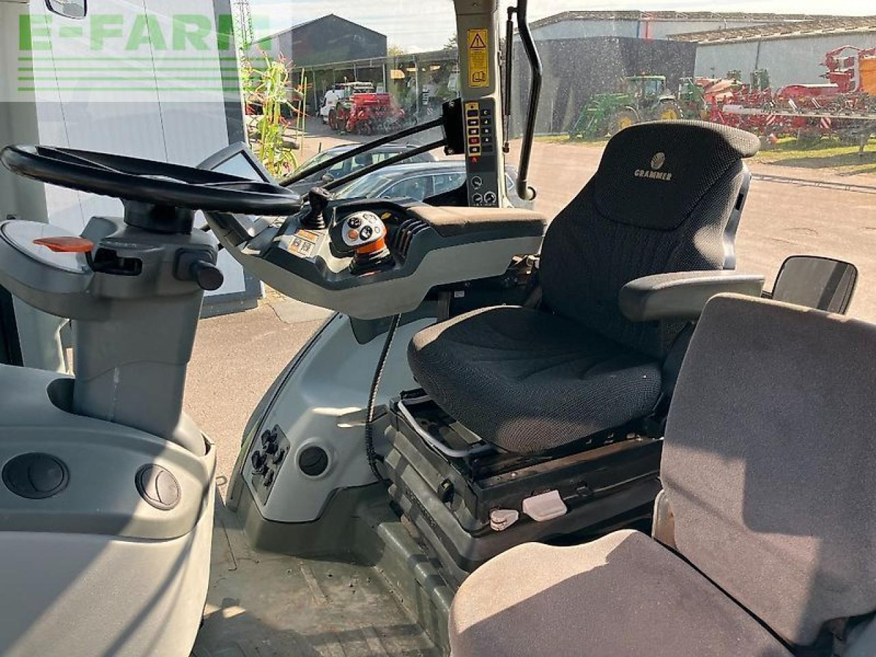 Tractor CLAAS axion 830 cmatic CMATIC