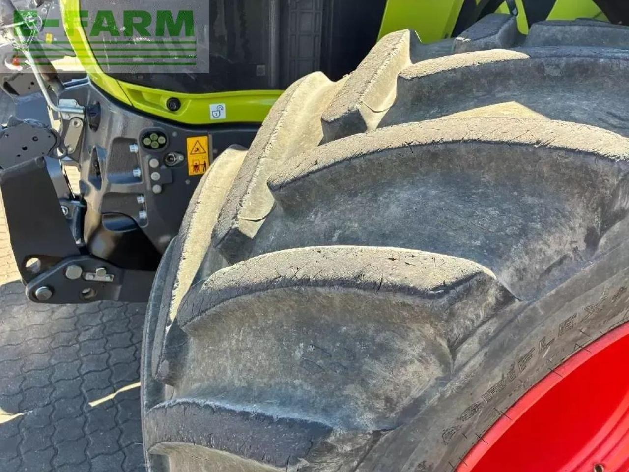 Tractor CLAAS axion 830 cmatic CMATIC