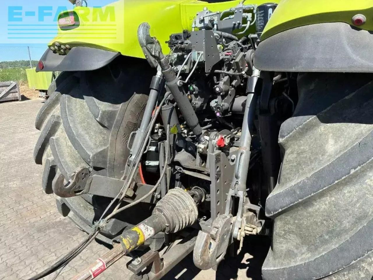 Tractor CLAAS axion 830 cmatic CMATIC