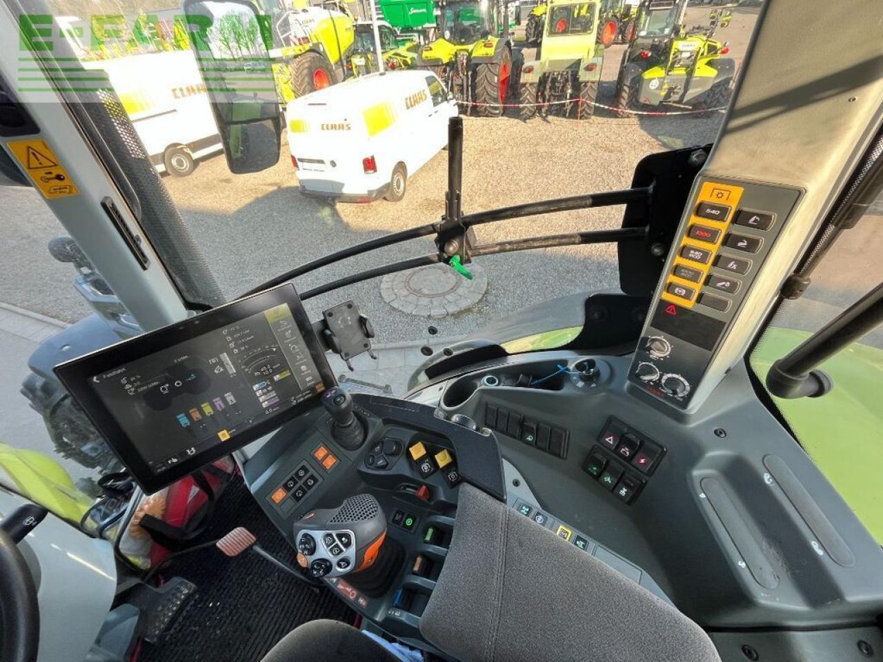 Tractor CLAAS axion 830 cmatic cebis, fkh + fzw, nur 3.965 h. CMATIC CEBIS