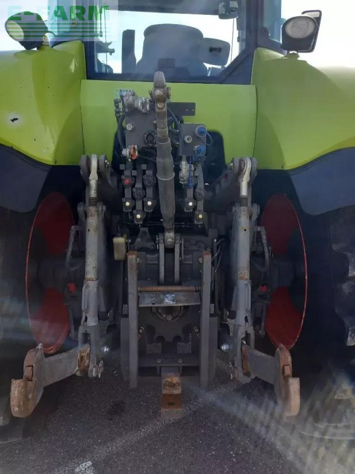 Tractor CLAAS axion 840