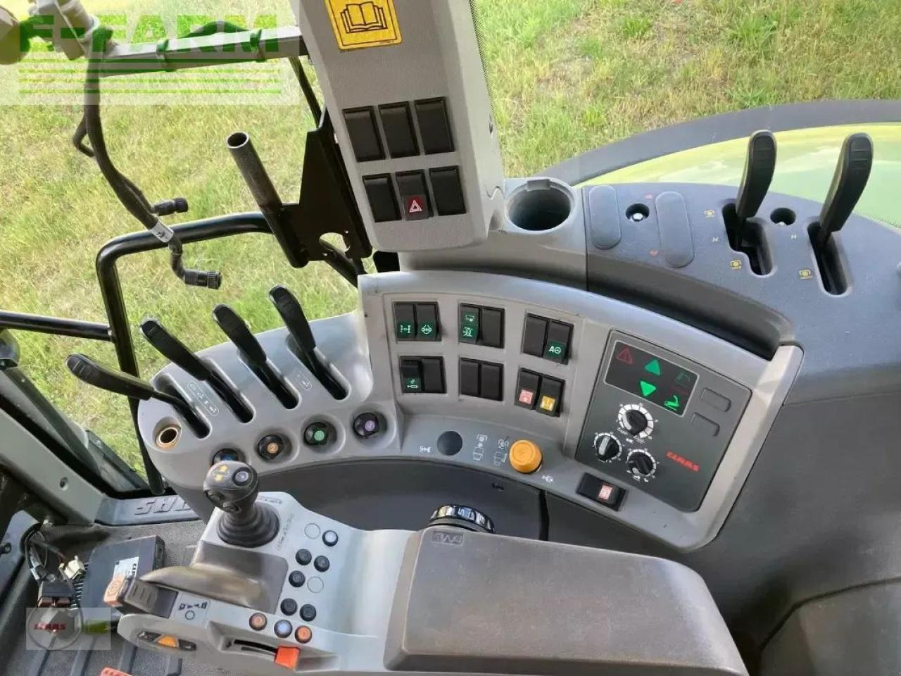Tractor CLAAS axion 840