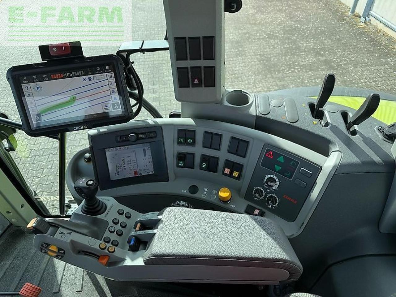 Tractor CLAAS axion 840 cebis cmatic mit rtk und kamera CMATIC CEBIS