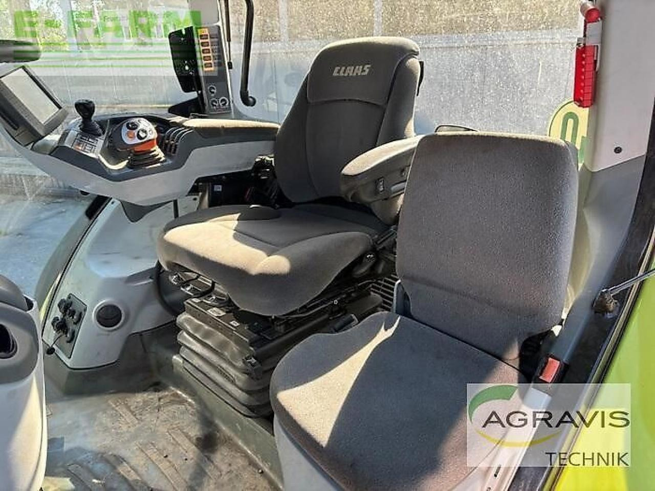 Tractor CLAAS axion 850