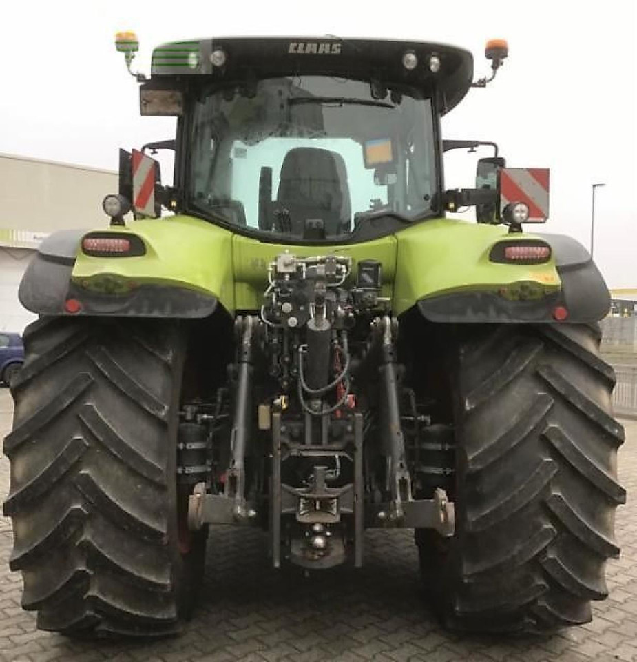 Tractor CLAAS axion 850