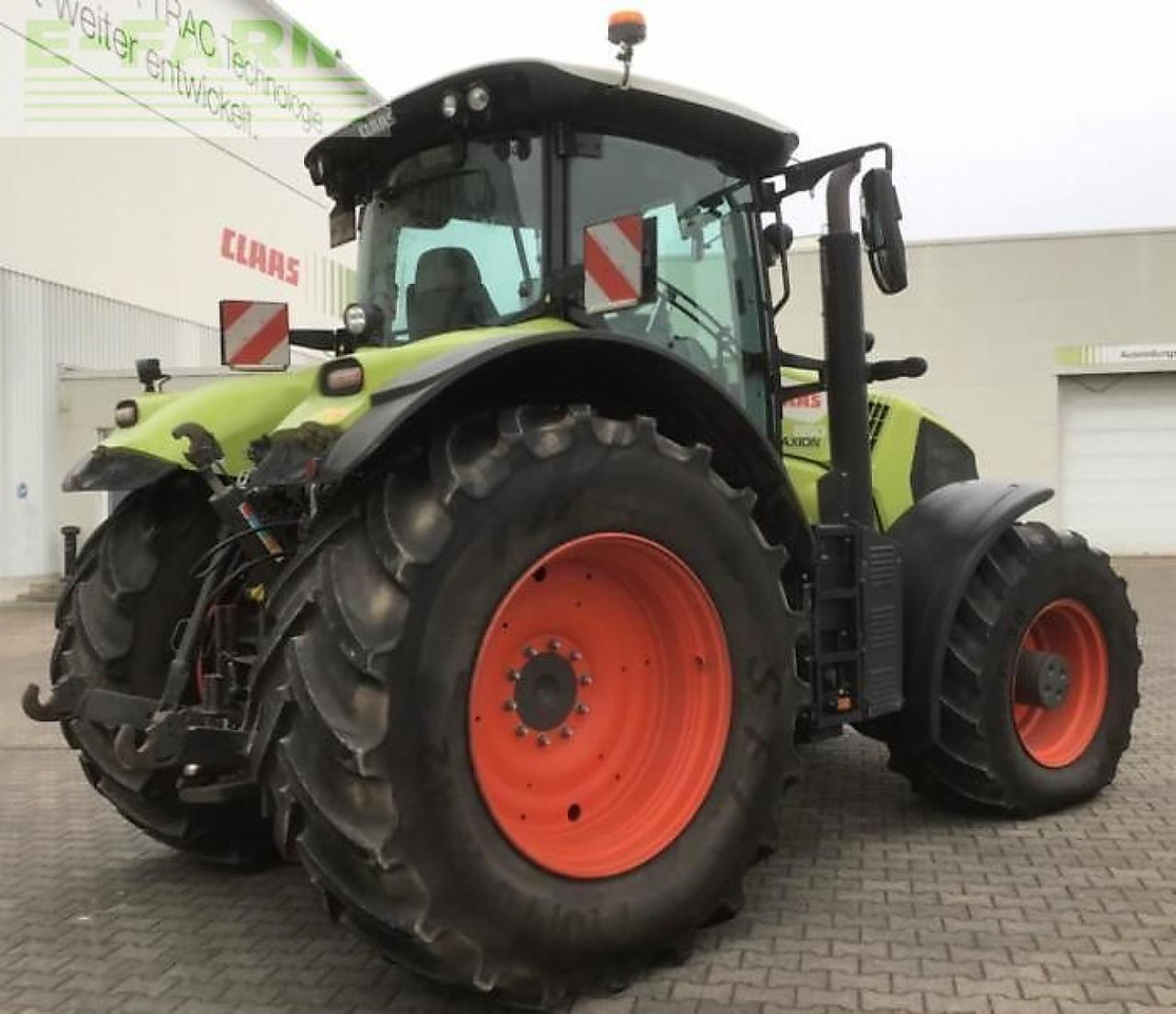 Tractor CLAAS axion 850