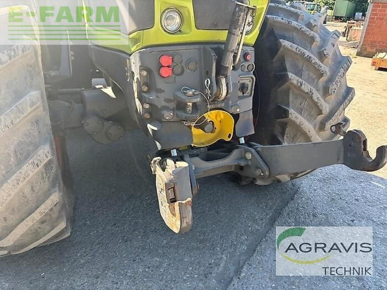 Tractor CLAAS axion 850