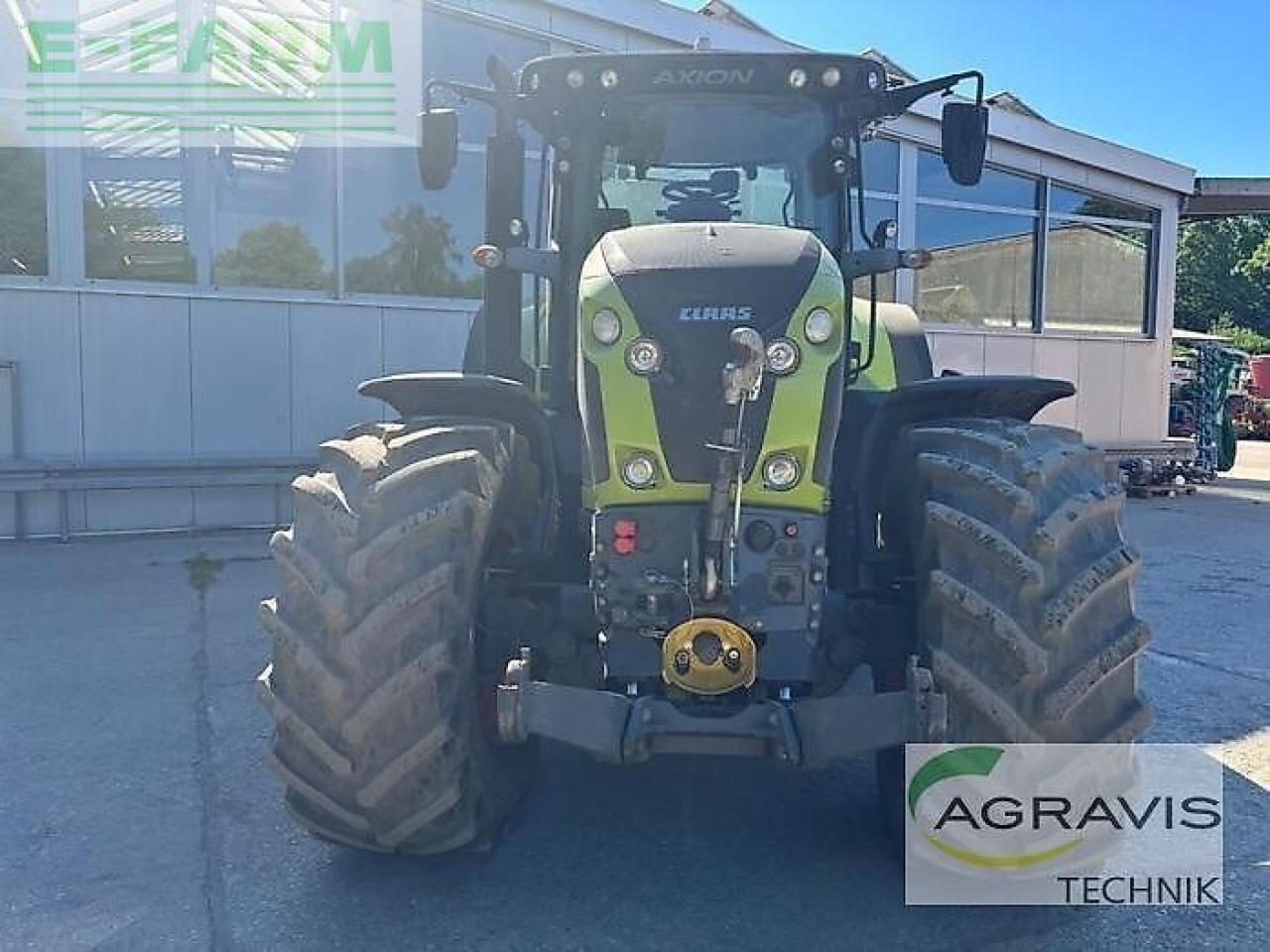 Tractor CLAAS axion 850