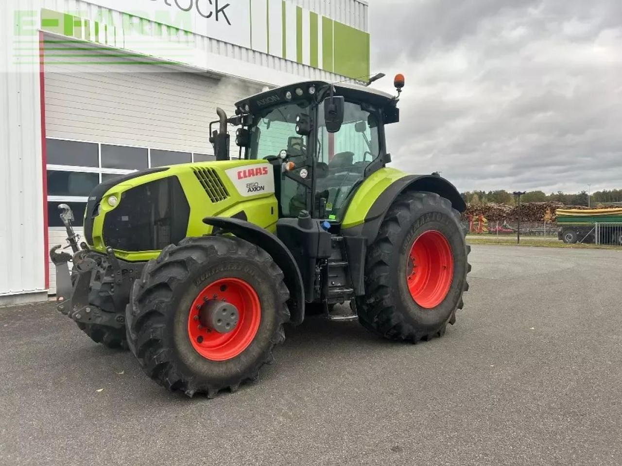 Tractor CLAAS axion 850