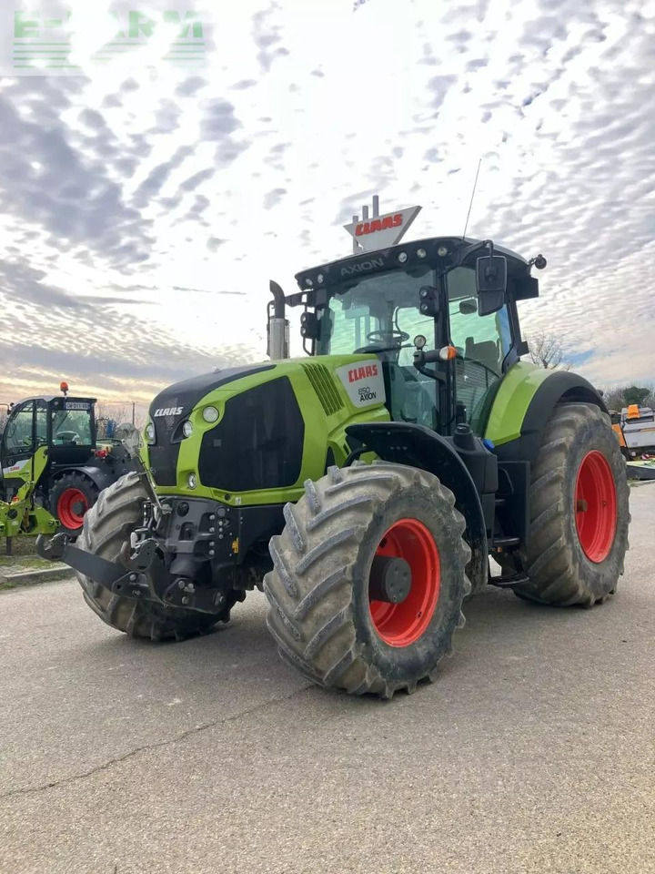 Tractor CLAAS axion 850