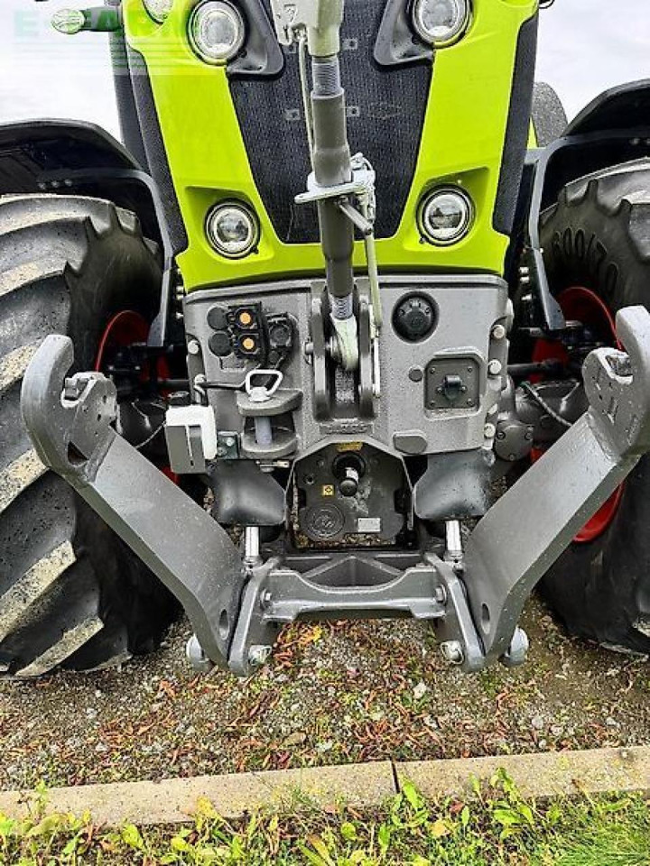 Tractor CLAAS axion 850