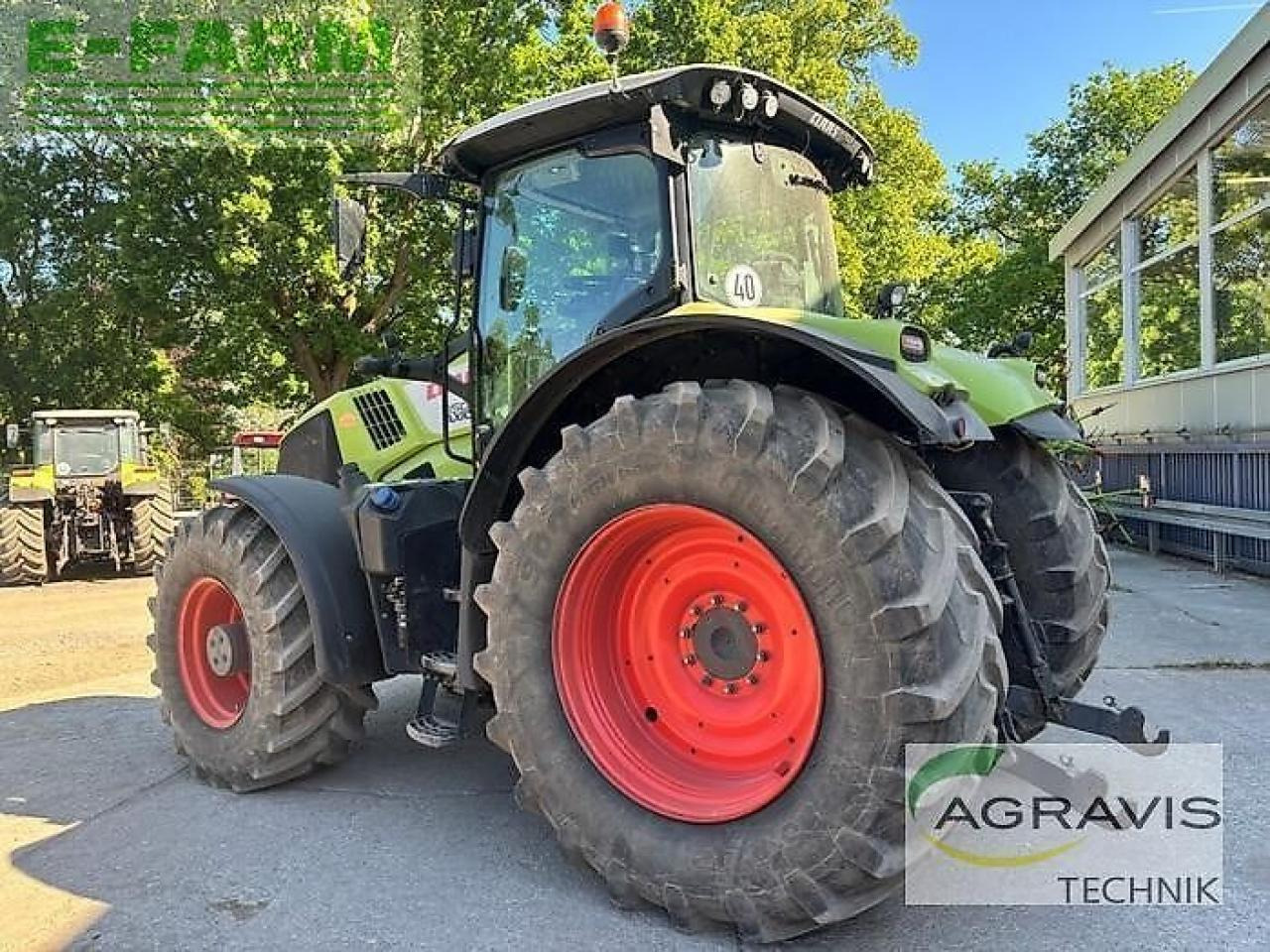 Tractor CLAAS axion 850