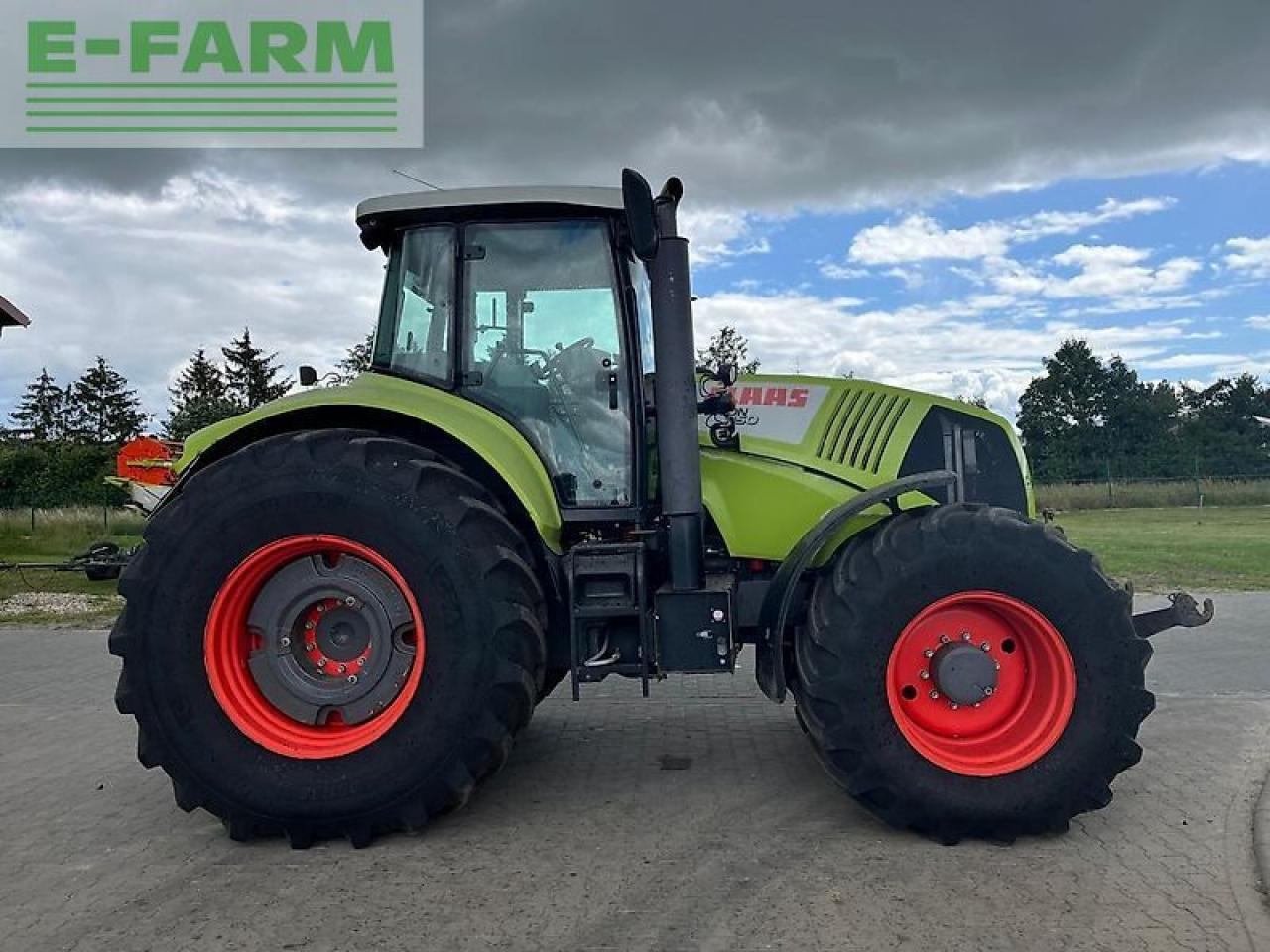 Tractor CLAAS axion 850 cebis