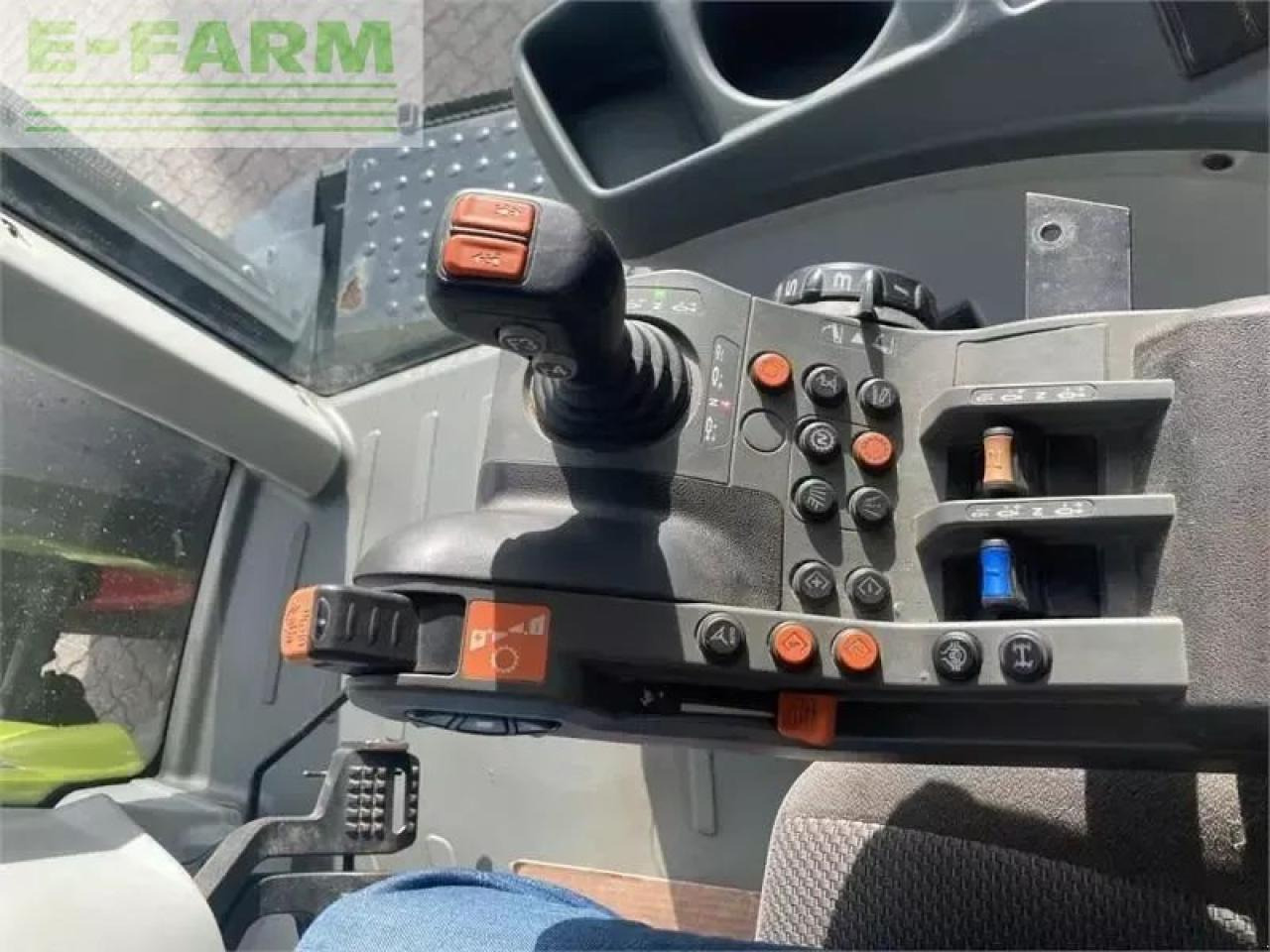 Tractor CLAAS axion 850 cis+