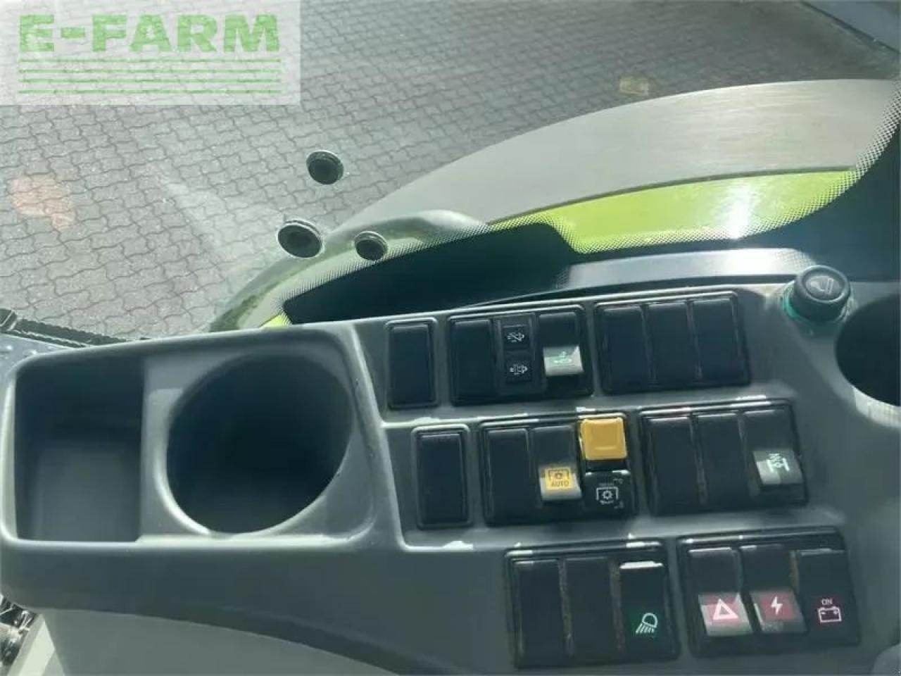 Tractor CLAAS axion 850 cis+
