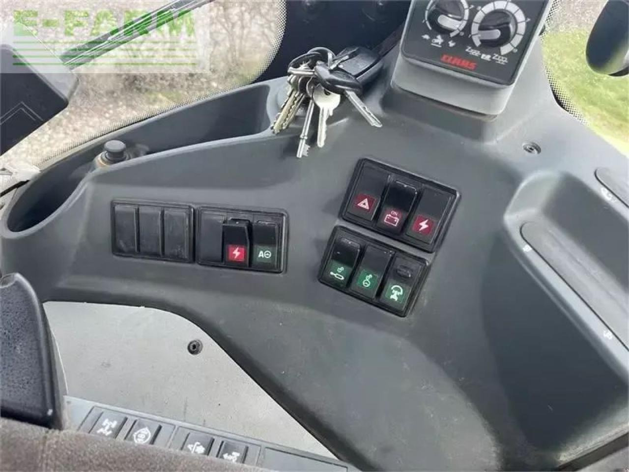 Tractor CLAAS axion 850 cmatic nye dæk CMATIC